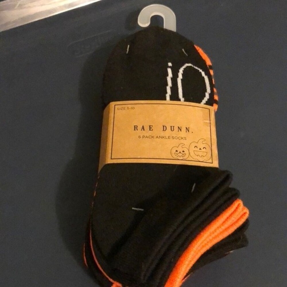 6 pack of Rae dunn ankle socks Halloween themed